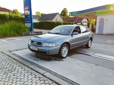 Usata Audi A4 101 CV (74 kW) 1999 Grigio Berlina