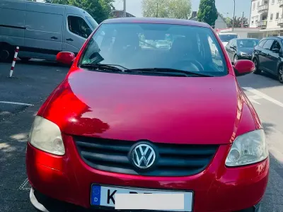 Gebraucht VW Fox 54 PS (39 kW) 2008 Rot Kleinwagen
