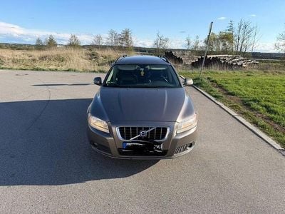 Usado Volvo V70 R-Design 136 HP (100 kW) 2008 Castanho Carrinha