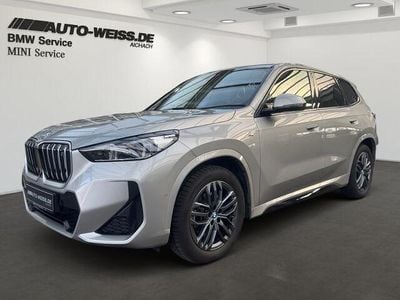 Gebraucht BMW iX1 M Sport 230 kW (313 PS) 2023 Spacesilbermetallic (grau) SUV