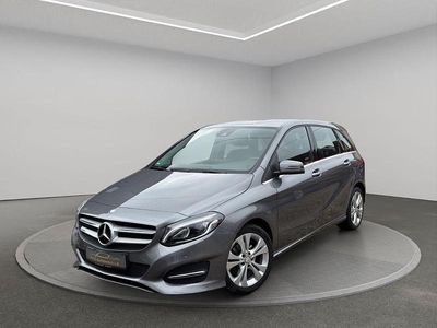 Usata Mercedes B200 156 CV (114 kW) 2015 Grigio Monovolume