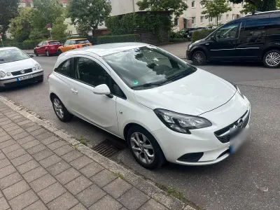 Gebraucht Opel Corsa Edition 101 PS (74 kW) 2016 Weiß Kleinwagen
