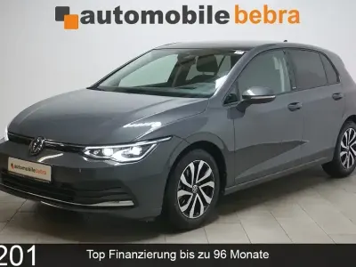 Gebraucht VW Golf VIII Active 150 PS (110 kW) 2022 Delfingrau Limousine