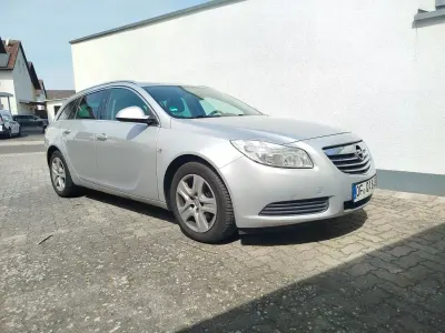 Używany Opel Insignia Edition 110 KM (80 kW) 2010 Szary Kombi
