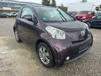 Używany Toyota iQ 98 KM (72 kW) 2009 Hatchback