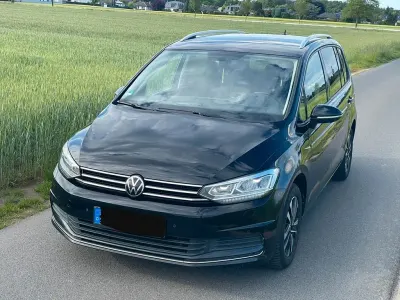 Gebraucht VW Touran 150 PS (110 kW) 2021 Schwarz Van / Kleinbus