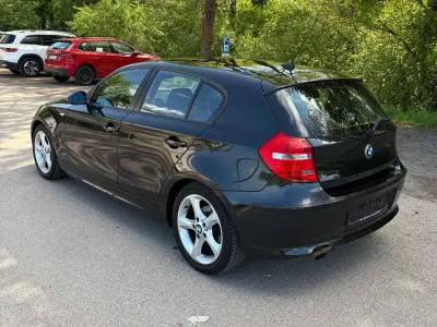 Gebraucht BMW 116 122 PS (89 kW) 2008 Schwarz Kleinwagen