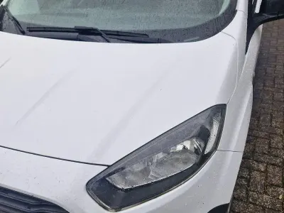 Gebraucht Ford Transit Courier 75 PS (55 kW) 2017 Weiß Van