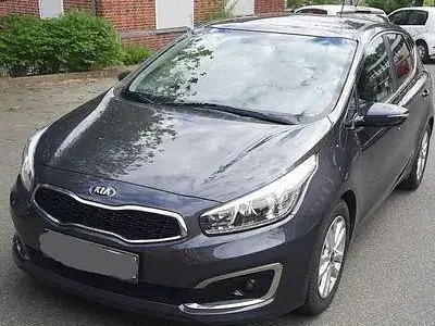 Używany Kia Ceed Spirit 135 KM (99 kW) 2017 Szary Hatchback