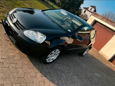 Gebraucht VW Golf V 2004 Schwarz Kleinwagen