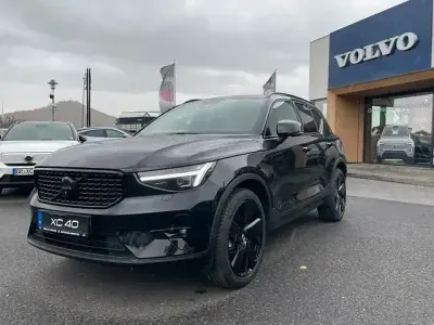 Używany Volvo XC40 Plus 163 KM (119 kW) 2025 Czarny SUV