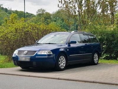 Gebraucht VW Passat 150 PS (110 kW) 2001 Blau Kombi