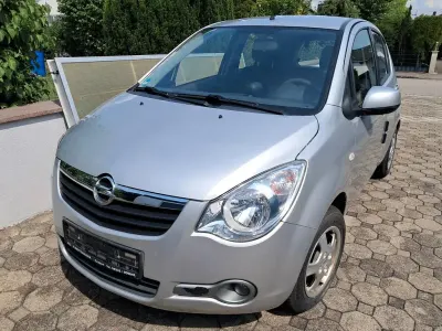 Gebraucht Opel Agila Edition 68 PS (50 kW) 2009 Silber Kleinwagen