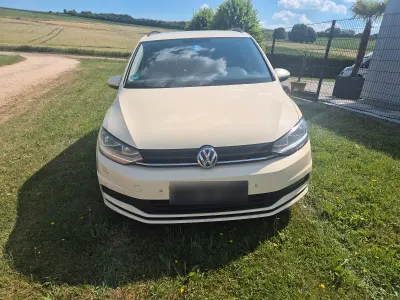Gebraucht VW Touran 110 PS (80 kW) 2018 Beige Van / Kleinbus