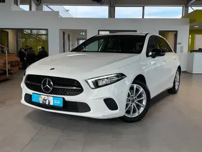 Second-hand Mercedes A180 Night 136 CP (100 kW) 2022 Alb Berlinǎ