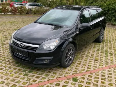 Gebraucht Opel Astra 90 PS (66 kW) 2007 Schwarz Kombi