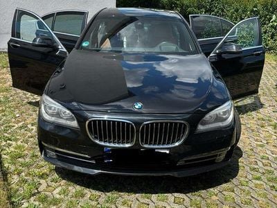 BMW 730