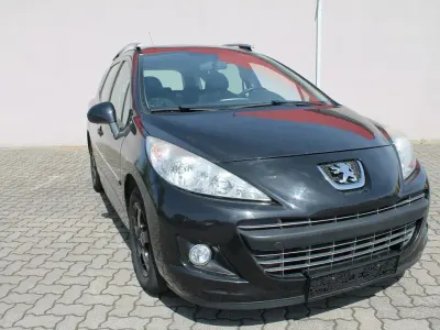 Gebraucht Peugeot 207 95 PS (69 kW) 2013 Schwarz Kombi