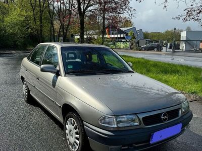 gebraucht Opel Astra Limousine 1.6