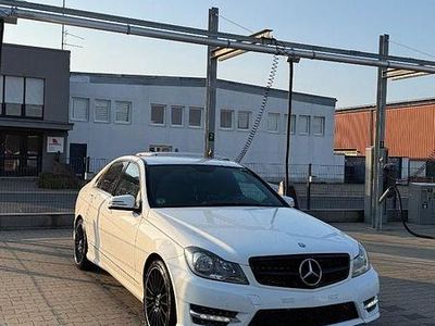 Usata Mercedes C180 Avantgarde 156 CV (114 kW) 2013 Bianco Berlina