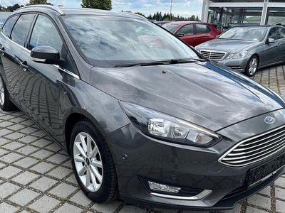 Gebraucht Ford Focus Titanium 125 PS (91 kW) 2018 Grau Limousine