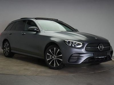 Grau Gebraucht 2022 Mercedes E300 AMG Limousine | 31.490 € (Fairer Preis)