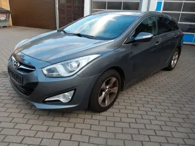 Gebraucht Hyundai i40 Style 177 PS (130 kW) 2011 Silber Kombi