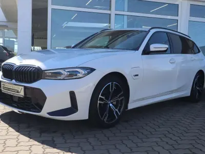 Używany BMW 330e M Sport 292 KM (214 kW) 2022 Biały Kombi