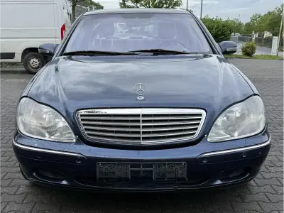 Używany Mercedes S500 306 KM (225 kW) 1999 Niebieski Sedan/Limuzyna