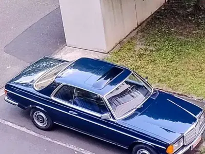 Gebraucht Mercedes 230 136 PS (100 kW) 1984 Blau Coupé