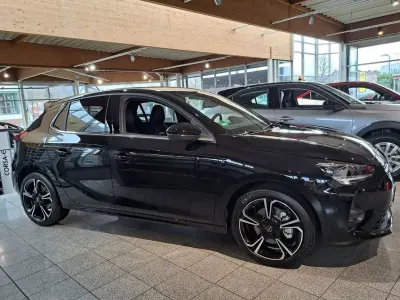 Gebraucht Opel Corsa Ultimate 131 PS (96 kW) 2022 Karbon schwarz metallic Kleinwagen