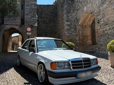 Second-hand Mercedes 190 132 CP (97 kW) 1988 Alb Berlinǎ
