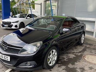 Schwarz Gebraucht 2007 Opel Astra Cabriolet Cosmo Cabrio | 3.999 € (Fairer Preis)