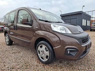 Gebraucht Fiat Qubo Lounge 77 PS (56 kW) 2019 Braun Van / Kleinbus
