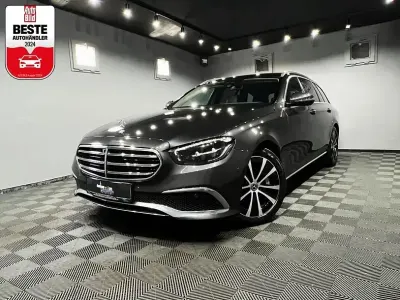 Gebraucht Mercedes E300 Exclusive 306 PS (225 kW) 2022 Grau Limousine