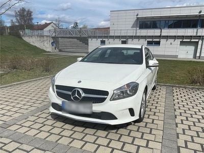 Second-hand Mercedes A180 122 CP (89 kW) 2016 Alb Berlinǎ