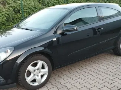 Gebraucht Opel Astra GTC 116 PS (85 kW) 2010 Schwarz Coupé