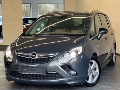 Grau Gebraucht 2014 Opel Zafira Tourer OPC Van / Kleinbus | 9.999 € (Fairer Preis)