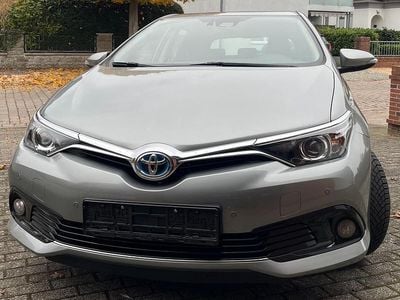 Toyota Auris Hybrid