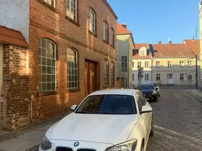 Gebraucht BMW 116 Sport Line 116 PS (85 kW) 2012 Weiß Kleinwagen