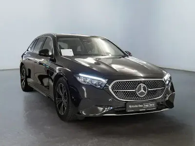 Gebraucht Mercedes E220 Avantgarde 197 PS (144 kW) 2025 Schwarz Limousine