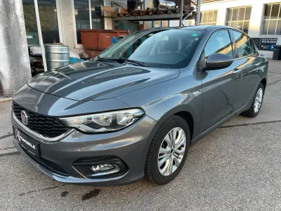 Gebraucht Fiat Tipo Easy 95 PS (69 kW) 2016 Grau Limousine