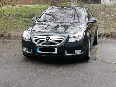 Gebraucht Opel Insignia 160 PS (117 kW) 2013 Schwarz Kombi