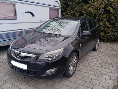 Gebraucht Opel Astra 160 PS (117 kW) 2012 Schwarz Kombi