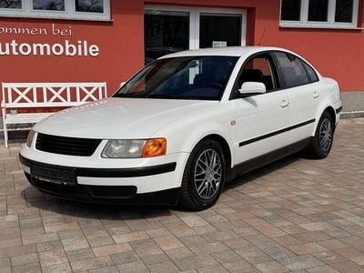 Second-hand VW Passat Comfortline 125 CP (91 kW) 1999 Alb Berlinǎ