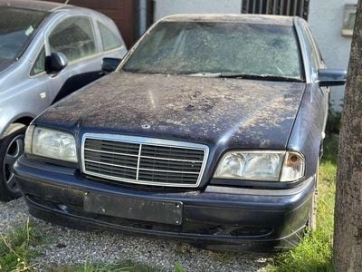 Mercedes C180