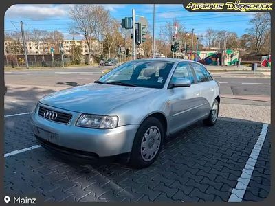 Second-hand Audi A3 101 CP (74 kW) 1999 Argintiu Hatchback