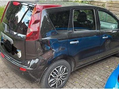 Begagnad Nissan Note 65 HK (47 kW) 2010 Svart Halvkombi