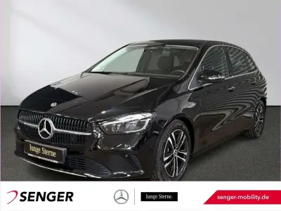 Używany Mercedes B250 Progressive 224 KM (164 kW) 2025 Czarny Minivan