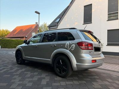 Second-hand Dodge Journey SXT 140 CP (102 kW) 2010 Argintiu SUV